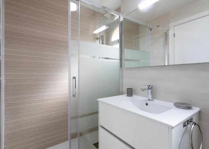 Estrella Blanca V, 2 Dormitorios, By Bookindenia * دينايا